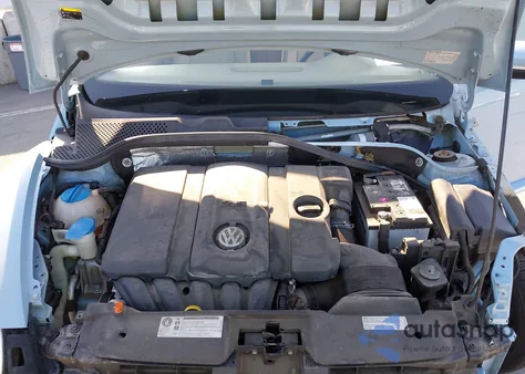 2013 Volkswagen Beetle 2.5L z USA, uszkodzony, nr VIN 3VW5P7AT9DM831631